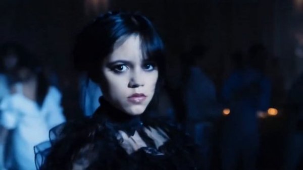 УЭНСДЕЙ танец из сериала