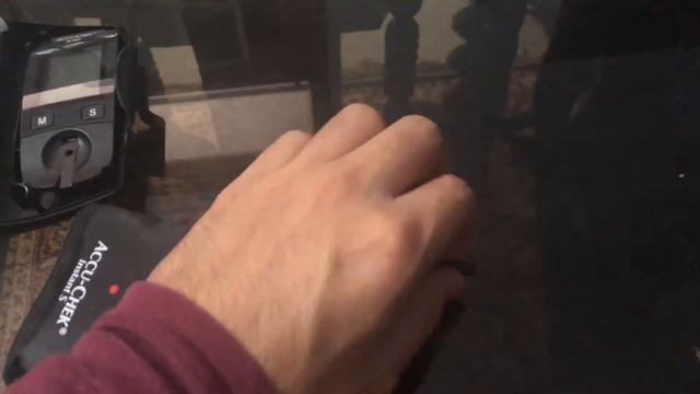 Accu Chek Instant S vs Active (unboxing and comparison) смотреть онлайн