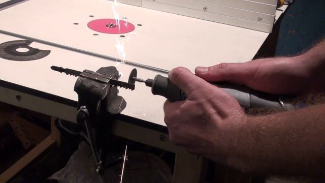 Самодельный отрезной диск по металлу для DREMEL. смотреть онлайн