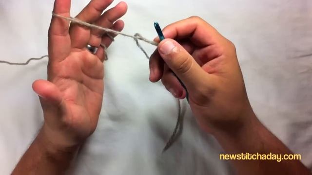 New Stitch A Day: How to Crochet The Chain Stitch смотреть онлайн
