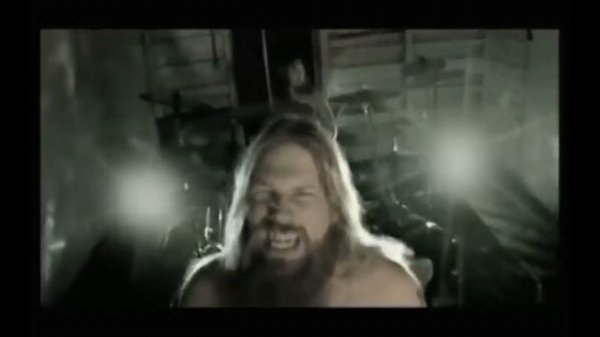 Amon Amarth - The Pursuit Of Vikings (OFFICIAL VIDEO)