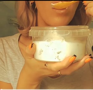 МЕЛ И  ГЛИНА В МОЛОКЕ//Сhalk,Сlay,Glinomel in milk?????
