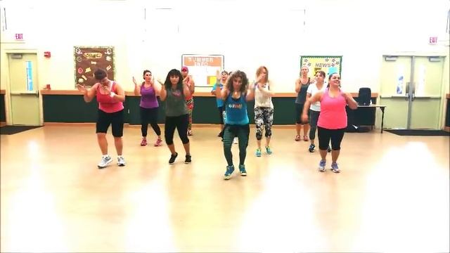 La Mordidita - Ricky Martin ft. Yotu - Zumba with Erika смотреть онлайн