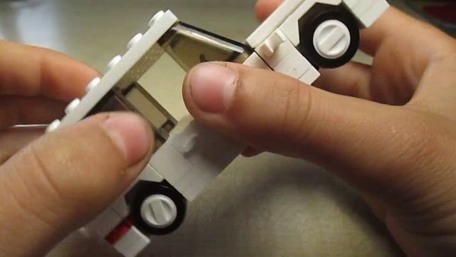 Lego home-made small car(Лего самоделка маленькая машина) смотреть онлайн