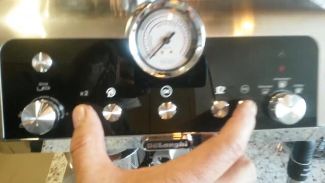 EC9335M Delonghi servicio tècnico la especialista Colombia Bogota. 3107702097 смотреть онлайн