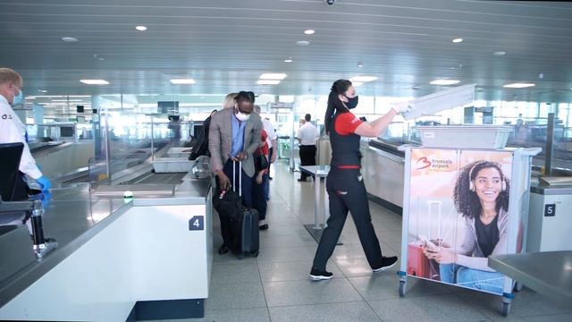 Travelling through Brussels Airport in COVID-19 times (EN) смотреть онлайн