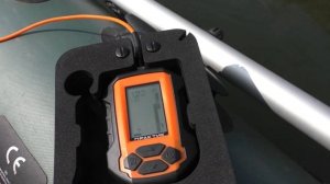 Эхолот Практик 6 М - Обзор и тестируем с лодки на реке. Смотрим рельеф в движении.