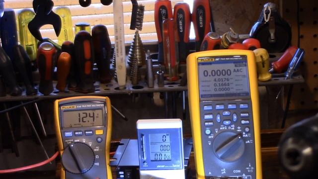 HOW DC TO AC POWER INVERTERS WORK - CAN YOU  JOIN  OUTLET  RECEPTACLES TOGETHER -  Pyle PINV44