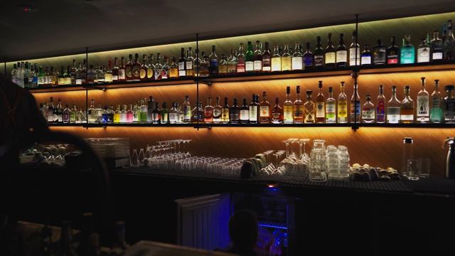 I Went To All The Best Bars In Kuala Lumpur смотреть онлайн