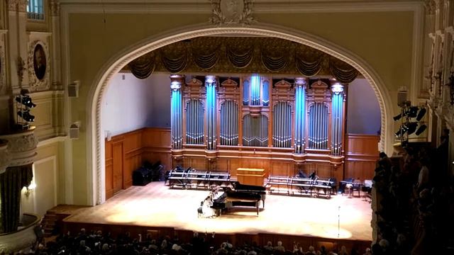 Большой зал консерватории им. Чайковского смотреть онлайн