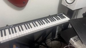 M Audio Keystation 61 MK3   Synth Action 61 Key USB MIDI Keyboard Controller Review