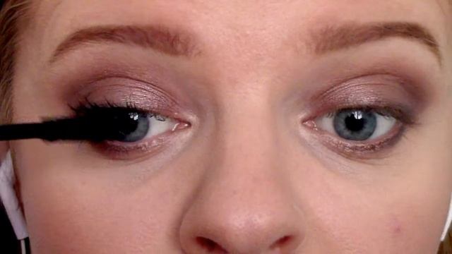 Bourjois Mascara Volume Reveal смотреть онлайн