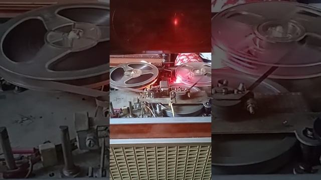 Магнитофон Днiпро(Днепр) -14а смотреть онлайн