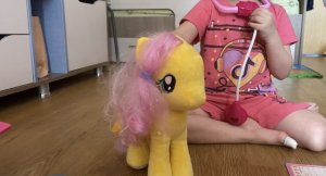 МОИ МИЛЫЕ ПОНИ // ФЛАТЕРШАЙ ПОПАЛА В БОЛЬНИЦУ