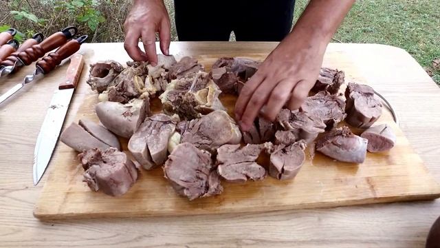 КАК ВАРИТЬ И ГОТОВИТЬ СОЧНЫЙ ШАШЛЫК ИЗ ГОВЯЖЬЕГО ЯЗЫКА смотреть онлайн
