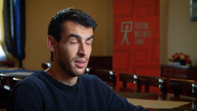 "Нищо два пъти" на Вислава Шимборска чете актьорът Станислав Кертиков смотреть онлайн