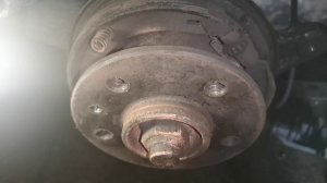 Мерседес Вито 638 замена колодок ручника