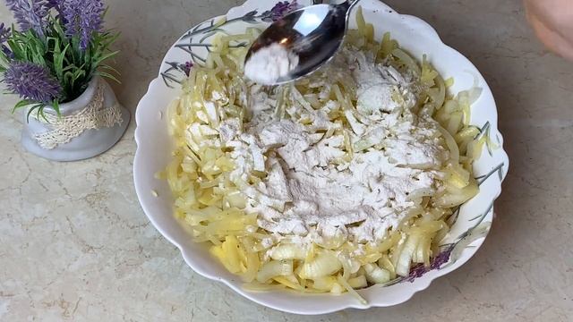 Самый простой и вкусный Рецепт из 2 Яиц , лука и картошки! Вкусный и Быстрый ужин, завтрак или обед смотреть онлайн