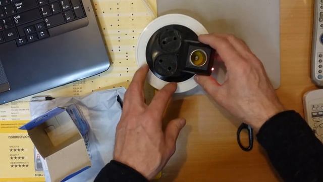 Проверяем адаптер питания сеть 220V(AC) - прикуриватель 12V(DC), 1000mA смотреть онлайн
