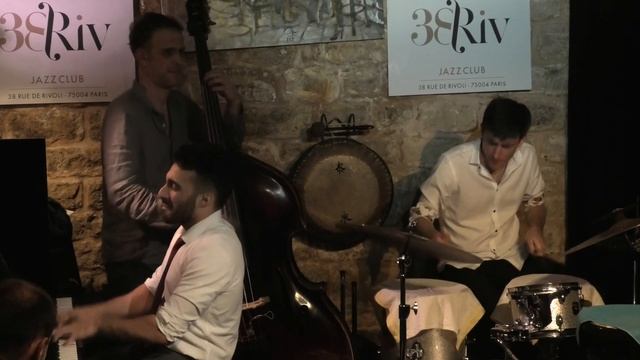 SWINGIN' THE SAMBA (Horace Silver), by Nicolas Signat Trio @ 38RIV Jazz Club, Paris 6/- January 202 смотреть онлайн
