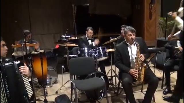 Zibeyde maestro Cehun Emin sintez Saksafon Emin akard Meherrem arqan nicat bonqi Orxan udarnik Sahi смотреть онлайн