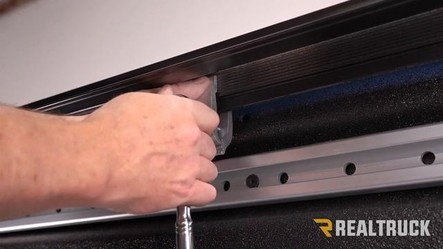 How to Install Elevate Rack System with a Tonneau Cover on a 2022 Ford Maverick смотреть онлайн