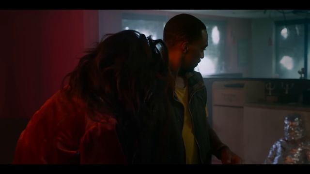 Треш обзор сериала СКРЕЖЕТ МЕТАЛЛА | Самый феминистический сериал смотреть онлайн