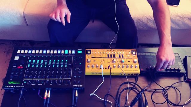 Acid Monday #tr8s #td3 #unosynth смотреть онлайн