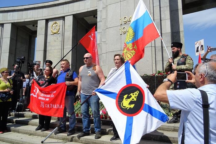 Массовые протесты русскоязычных жителей Германии. 10.04.2022. смотреть онлайн