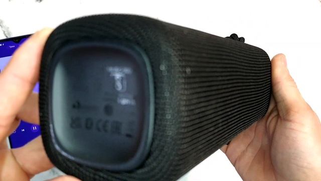 Колонка Xiaomi Mi Portable Bluetooth Speaker на 16 Вт