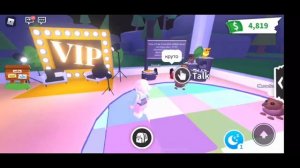 КАК ПОПАСТЬ В ВИП КОМНАТУ В АДОПТ МИ БЕСПЛАТНО?! КАК ЗАЙТИ В VIP ROOM В ADOPT ME БЕСПЛАТНО?!