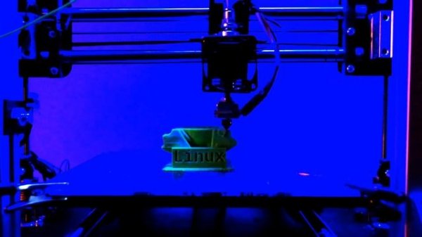 3D Linux Penguin Timelapse