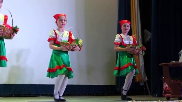 ДШИ г. Ипатово танец "Виноград" смотреть онлайн