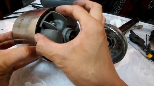 Robot coupe MP550. Driving shaft and Blade replacement. смотреть онлайн
