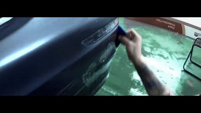 Процесс оклейки Е 43 AMG в прозрачною матовую пленку SunTek PPF смотреть онлайн