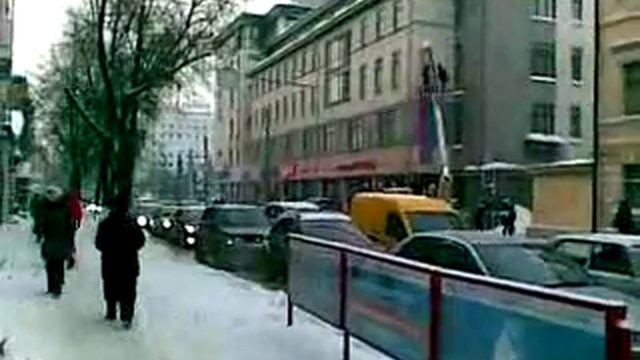 Пробка на Варварке.Встал трамвай. смотреть онлайн