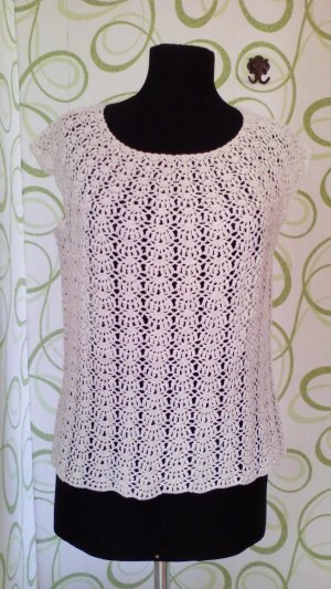 №121 Топик маечка кофточка крючком на круглой кокетке простой узор "веерочки" схема и как вязала.