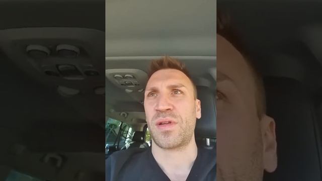 «Мы держимся»: друг Шатунова, тот самый Игорь, прилетел из Германии вместе с семьей Юры смотреть онлайн