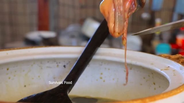 O.M.G Eating Fresh Stomach COW ? смотреть онлайн