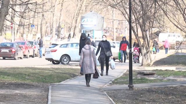Сотрудники полиции и народные дружинники патрулируют улицы Ульяновска смотреть онлайн