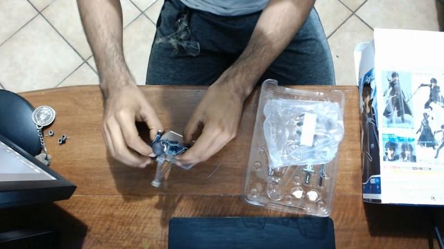 UNBOXING FIGURA KIRITO AINCRAD FIGMA. смотреть онлайн