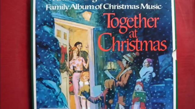 Reader's Digest Family Album of Christmas Music Together at Christmas ( Record 5, A & B) смотреть онлайн