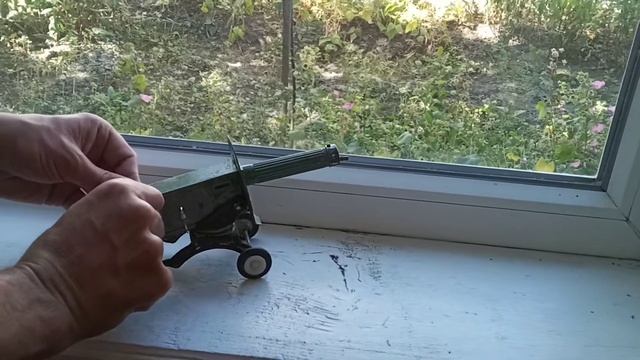 Игрушечный станковый пулемет Максим (Киевский завод им.Ватутина) смотреть онлайн