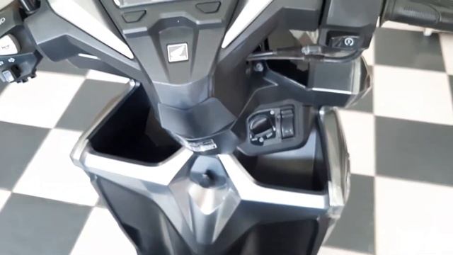 По-русски Honda Click 150cc