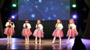 «Кнопочка» — исп. младшая группа ОХВК «Дубль-Л»