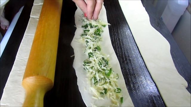 Это просто готовится, а такая вкуснота! Сырные булочки "Улитки" смотреть онлайн