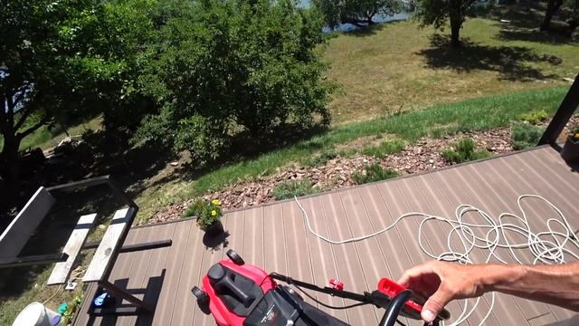 КАК КОСИТЬ ГАЗОН НА ОЧЕНЬ КРУТОМ СКЛОНЕ? смотреть онлайн