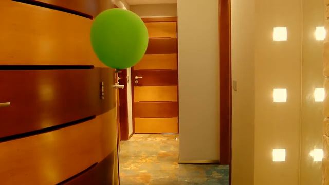 Злые Шарики пробрались в дом Дениса! Видео для детей kids | DenLion смотреть онлайн