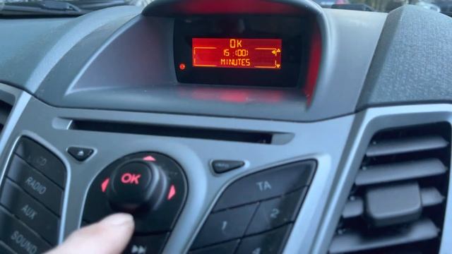 Ford Fiesta Clock Setting Set the Time and Date смотреть онлайн