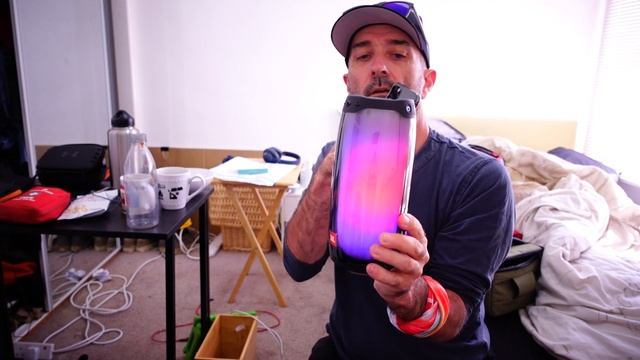JBL Pulse 4 portable speaker unboxing and first impressions (with music bass sound test) смотреть онлайн